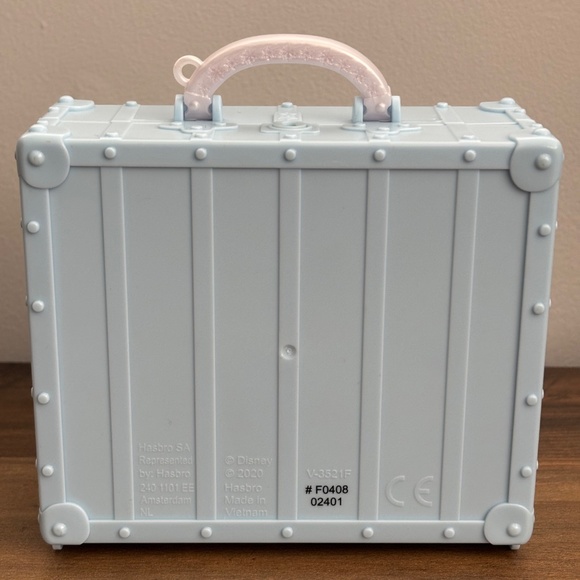 Disney FROZEN 2 Portable Pop Up Ahtohallan Playset 2 ELSA toy figures & horse - Picture 9 of 10